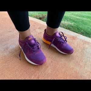 Men’s ASICS size 9